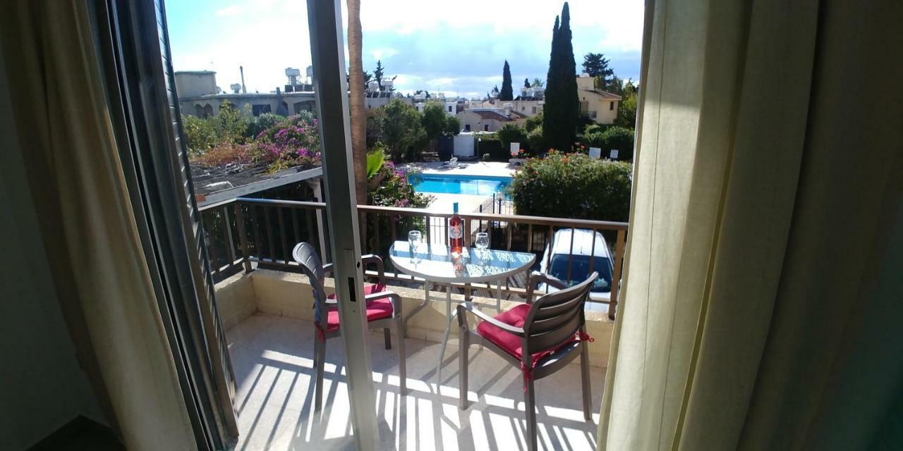 'Chez Antoine' Pool-View 5Min From Sea Apartment Paphos Luaran gambar
